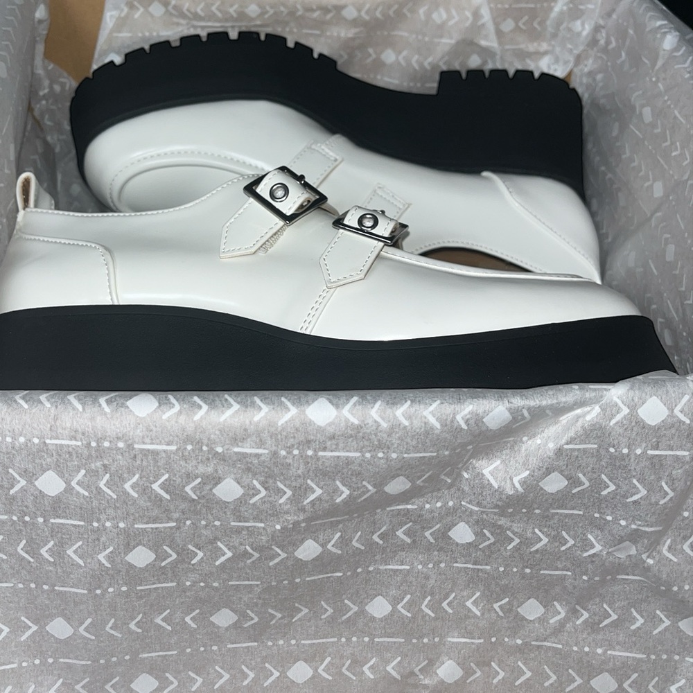 Zodiac Perri Buckle Lug Sole - Picture 6 of 9